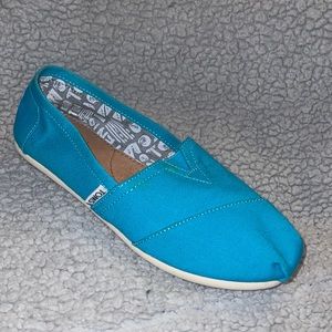 Size 8 Toms